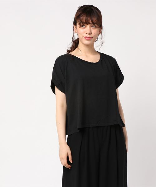 SHIPS(シップス)の「CAL.Berries:WEEKENDER TEE(Tシャツ/カットソー・レディース・ブラック/ライトホワイト・ONE SIZE)」の1枚目の写真
