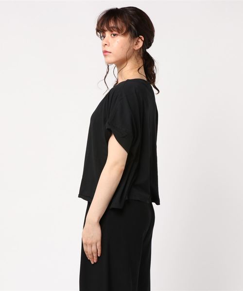 SHIPS(シップス)の「CAL.Berries:WEEKENDER TEE(Tシャツ/カットソー・レディース・ブラック/ライトホワイト・ONE SIZE)」の3枚目の写真