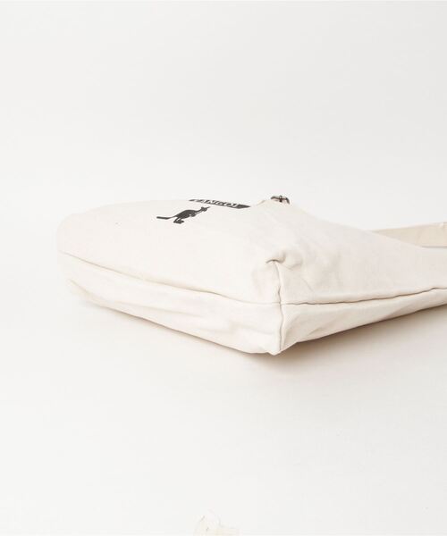 KANGOL（カンゴール）の「【 KANGOL / カンゴール 】 キャンバス ショルダー トート バッグ（ショルダーバッグ・レディース・オフホワイト/ホワイト系その他/ホワイト系その他3/ホワイト系その他5/ホワイト系その他2/ホワイト系その他4/ブラック/ブラック系その他/ホワイト系その他6/ホワイト系その他7/ブラック系その他2/ブラック系その他3/ホワイト/ホワイト×ネイビー/ホワイト×ブルー/ホワイト×レッド/ホワイト×ブラック/ブラック系その他4/その他/その他1/ブラック系その他5・FREE）」の22枚目の写真