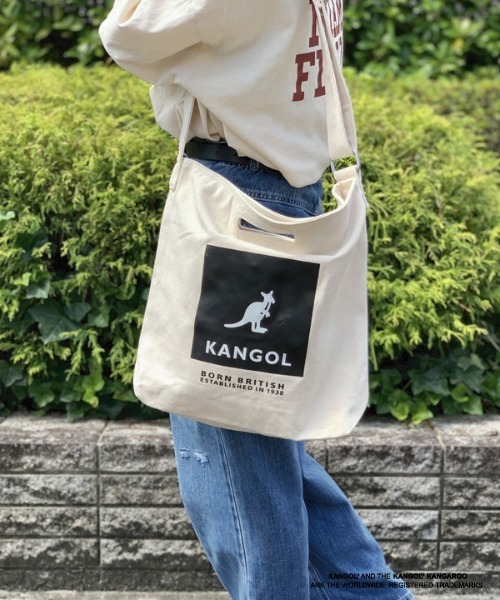 KANGOL（カンゴール）の「【 KANGOL / カンゴール 】 キャンバス ショルダー トート バッグ（ショルダーバッグ・レディース・オフホワイト/ホワイト系その他/ホワイト系その他3/ホワイト系その他5/ホワイト系その他2/ホワイト系その他4/ブラック/ブラック系その他/ホワイト系その他6/ホワイト系その他7/ブラック系その他2/ブラック系その他3/ホワイト/ホワイト×ネイビー/ホワイト×ブルー/ホワイト×レッド/ホワイト×ブラック/ブラック系その他4/その他/その他1/ブラック系その他5・FREE）」の14枚目の写真