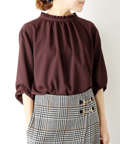 La TOTALITE(ラトータリテ)の「ネックフリル2WAYブラウス【手洗い可能】◆(シャツ/ブラウス・レディース・ブラック/ブラウン・FREE)」の2枚目の写真