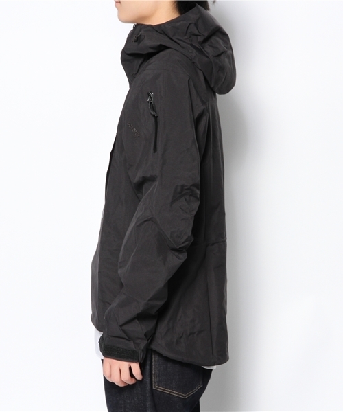 BEAMS(ビームス)の「ARC'TERYX / ALPHA SV(マウンテンパーカー・メンズ・ブラック/ブラック系その他・X-SMALL/SMALL/MEDIUM/LARGE)」の3枚目の写真
