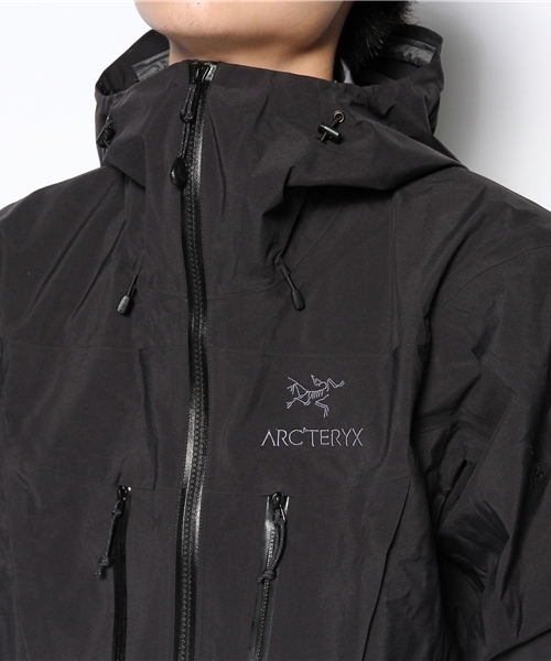 BEAMS(ビームス)の「ARC'TERYX / ALPHA SV(マウンテンパーカー・メンズ・ブラック/ブラック系その他・X-SMALL/SMALL/MEDIUM/LARGE)」の6枚目の写真