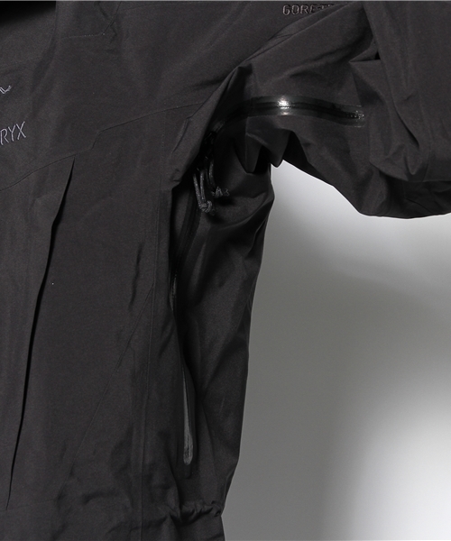 BEAMS(ビームス)の「ARC'TERYX / ALPHA SV(マウンテンパーカー・メンズ・ブラック/ブラック系その他・X-SMALL/SMALL/MEDIUM/LARGE)」の11枚目の写真