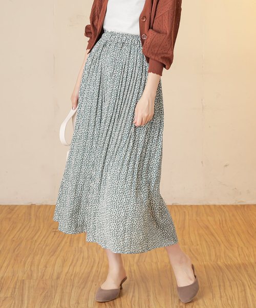 natural couture(ナチュラルクチュール)の「アニマル柄細プリーツスカート(スカート・レディース・アイボリー/ブラウン系その他/ベージュ系その他/グリーン系その他・FREE)」の4枚目の写真