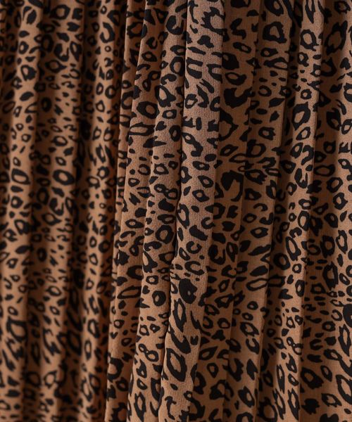 natural couture(ナチュラルクチュール)の「アニマル柄細プリーツスカート(スカート・レディース・アイボリー/ブラウン系その他/ベージュ系その他/グリーン系その他・FREE)」の10枚目の写真