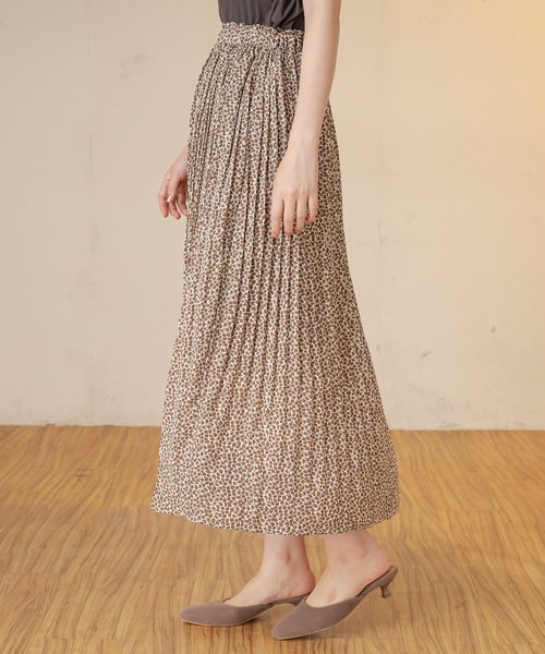 natural couture(ナチュラルクチュール)の「アニマル柄細プリーツスカート(スカート・レディース・アイボリー/ブラウン系その他/ベージュ系その他/グリーン系その他・FREE)」の18枚目の写真