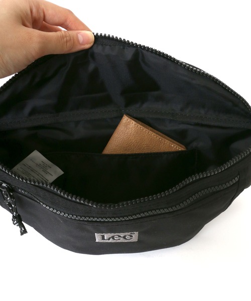Lee(リー)の「Lee/リー 撥水 ボックスロゴ 刺繍 ウエストバッグ/ウエストポーチ(ボディバッグ/ウエストポーチ・メンズ・ブラック/ネイビー/オリーブ・FREE)」の15枚目の写真