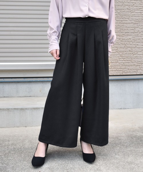 Coo+i（クーイ）の「タック入りワイドパンツ（スラックス・レディース・ネイビー/チャコールグレー/ブラック/グレー系その他/ブラック系その他/キャメル/グレー系その他2/ブラウン系その他・S/M/XL/L）」の2枚目の写真