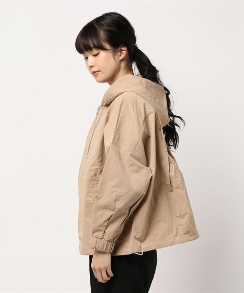Kelen(ケレン)の「「KELEN / ケレン」コンパクトシルエットマウンテンパーカー"Bella"(ブルゾン・レディース・オフホワイト/ベージュ/ブルーグレー/ブラック/ベージュ系その他/カーキ・S/M)」の10枚目の写真