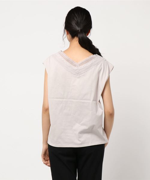 PAGEBOY(ページボーイ)の「【WEB限定アイテム】スカラップレースフレンチスリーブ(Tシャツ/カットソー・レディース・ブラック/オフホワイト/ブルー/グレイッシュベージュ/イエロー/グリーン系その他・FREE)」の13枚目の写真