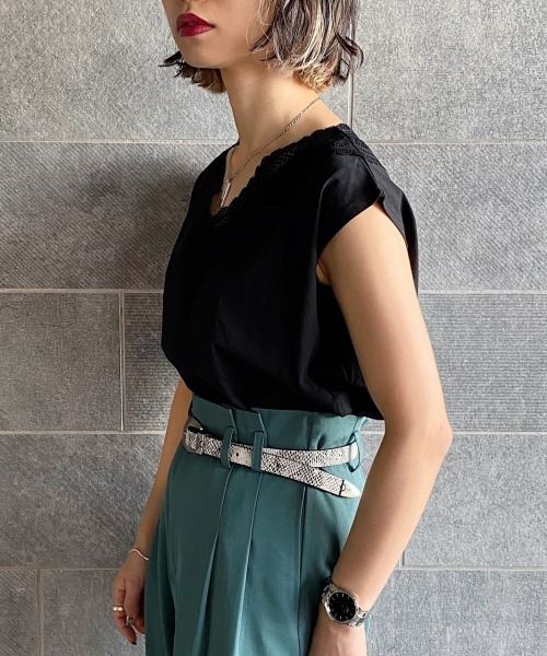 PAGEBOY(ページボーイ)の「【WEB限定アイテム】スカラップレースフレンチスリーブ(Tシャツ/カットソー・レディース・ブラック/オフホワイト/ブルー/グレイッシュベージュ/イエロー/グリーン系その他・FREE)」の8枚目の写真