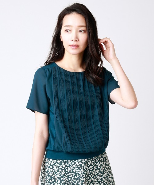 NEWYORKER(ニューヨーカー)の「シフォンジョーゼット ランダムプリーツブロッキングカットソー(スーツインナー対応)(Tシャツ/カットソー・レディース・ホワイト/ライトグレー/グリーン系その他3・M/L)」の3枚目の写真