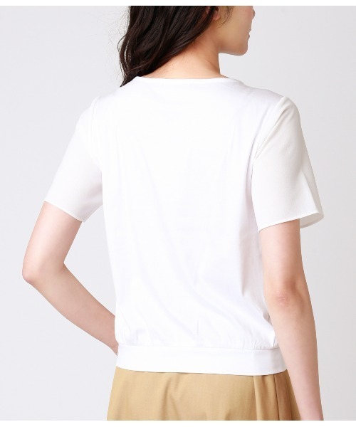 NEWYORKER(ニューヨーカー)の「シフォンジョーゼット ランダムプリーツブロッキングカットソー(スーツインナー対応)(Tシャツ/カットソー・レディース・ホワイト/ライトグレー/グリーン系その他3・M/L)」の5枚目の写真