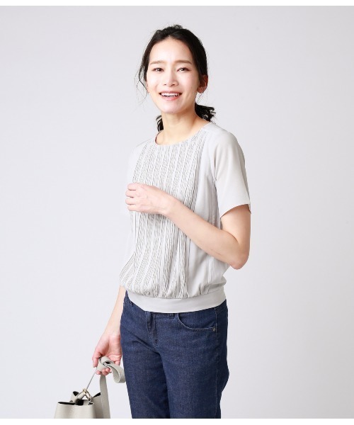 NEWYORKER(ニューヨーカー)の「シフォンジョーゼット ランダムプリーツブロッキングカットソー(スーツインナー対応)(Tシャツ/カットソー・レディース・ホワイト/ライトグレー/グリーン系その他3・M/L)」の18枚目の写真