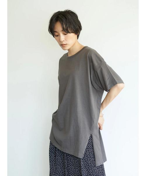 AMERICAN HOLIC（アメリカンホリック）の「前後差サイドスリットカットチュニック1　＊（Tシャツ/カットソー・レディース・ブラウン/ベージュ/オフホワイト/ブラック/チャコールグレー・FREE）」の7枚目の写真