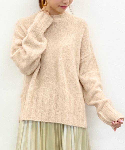 archives（アルシーヴ）の「アルパカ混クルーネックベーシックプルオーバー（ニット/セーター・レディース・ベージュ/オフホワイト/グリーン/モカ・MEDIUM）」の3枚目の写真