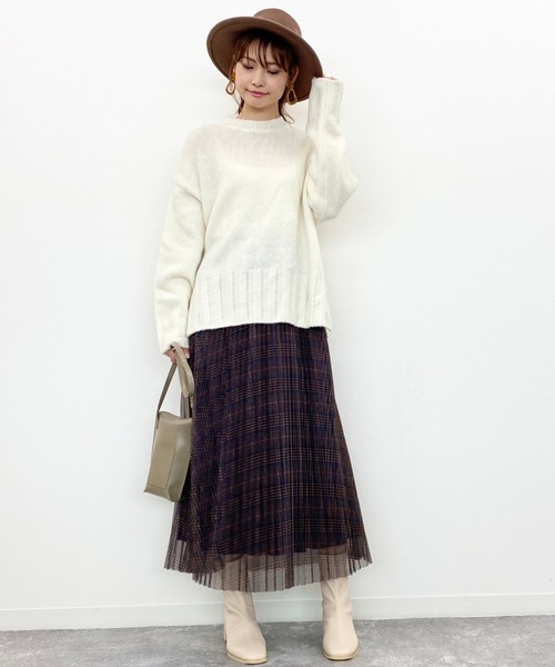 archives（アルシーヴ）の「アルパカ混クルーネックベーシックプルオーバー（ニット/セーター・レディース・ベージュ/オフホワイト/グリーン/モカ・MEDIUM）」の19枚目の写真