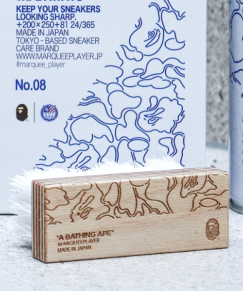 A BATHING APE(アベイシングエイプ)の「BAPE X MARQUEE PLAYER SNEAKER CLEANING BRUSH No.05(シューケア用品・メンズ・ベージュ・FREE)」の2枚目の写真