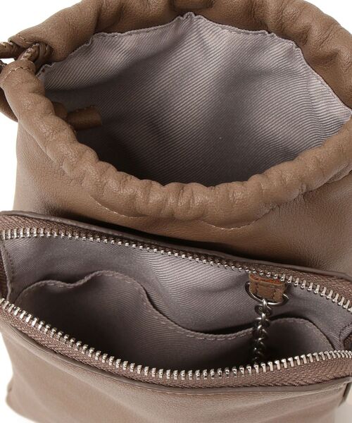 SHIPS（シップス）の「マルチモバイルバッグ◇（ショルダーバッグ・レディース・ライトグレー/ブラック/ブラウン/ウィート/チャコールグレー/グリーン/ピンク・ONE SIZE）」の16枚目の写真