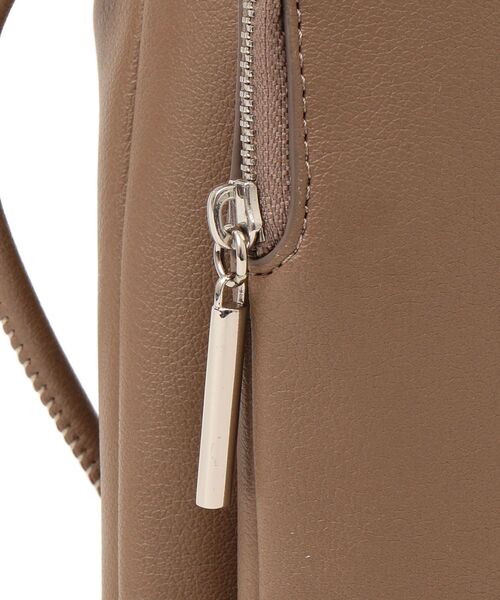 SHIPS（シップス）の「マルチモバイルバッグ◇（ショルダーバッグ・レディース・ライトグレー/ブラック/ブラウン/ウィート/チャコールグレー/グリーン/ピンク・ONE SIZE）」の17枚目の写真