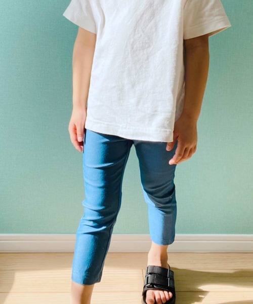 THE CASUAL(カジュアル)の「スーパーストレッチ 7分丈 スキニーパンツ キッズ(その他パンツ・キッズ・チャコール/ブルー系その他2/ロイヤルブルー/ホワイト/ブラック/杢グレー/グレー系その他/モカ/カーキ/ネイビー/ブルー系その他/イエロー・100cm/110cm/120cm/130cm/140cm/150cm/160cm)」の19枚目の写真