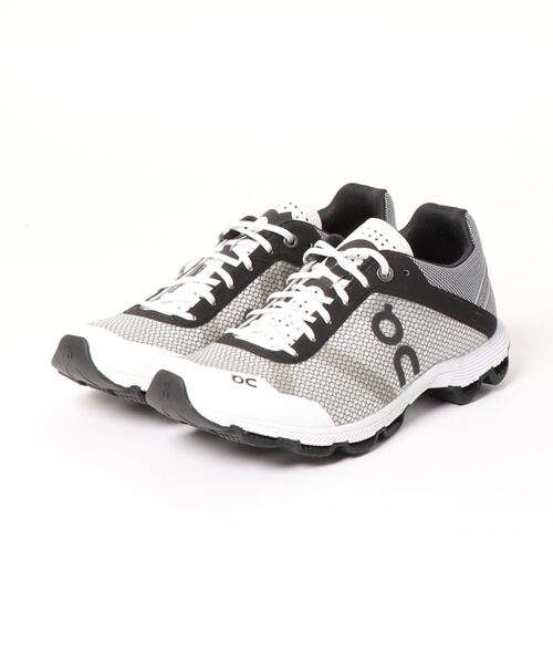 On（オン）の「On オン CLOUDRUSH レディースランニングシューズ