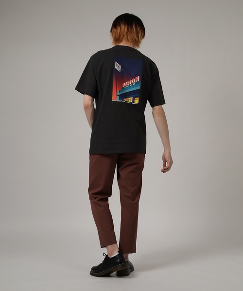 VISION STREET WEAR(ヴィジョンストリートウェア)の「【VISION STREET WEAR/ヴィジョンストリートウェア】レトロショップ&スケボーイラスト半袖BIGTシャツ(Tシャツ/カットソー・メンズ・チャコールグレー/パープル/オフホワイト/アイボリー/ブラック系その他/パープル系その他・M/L)」の21枚目の写真