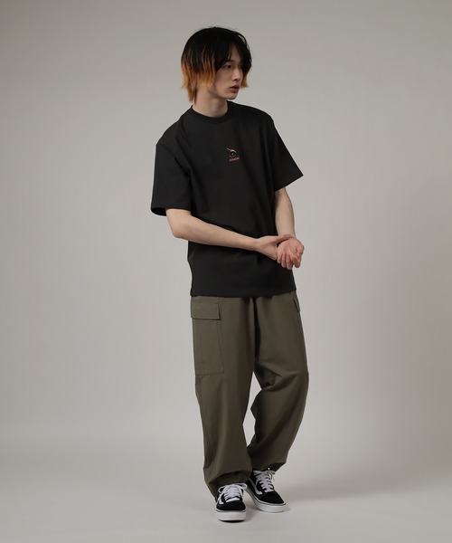 VISION STREET WEAR(ヴィジョンストリートウェア)の「【VISION STREET WEAR/ヴィジョンストリートウェア】レトロショップ&スケボーイラスト半袖BIGTシャツ(Tシャツ/カットソー・メンズ・チャコールグレー/パープル/オフホワイト/アイボリー/ブラック系その他/パープル系その他・M/L)」の16枚目の写真