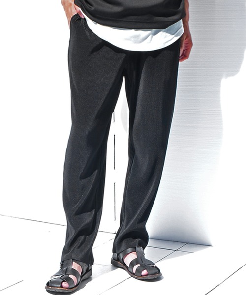 MinoriTY(マイノリティ)の「【MinoriTY】プリーツテーパードパンツ イージーパンツ テーパードパンツ メンズ 無地 秋服 夏服 スラックス ワイドパンツ チノパン(チノパンツ・メンズ・ブラック/アイボリー/ベージュ/ブルー/グレイッシュベージュ/グレー/ブラック系その他/ブルーグリーン・L/M/S)」の3枚目の写真