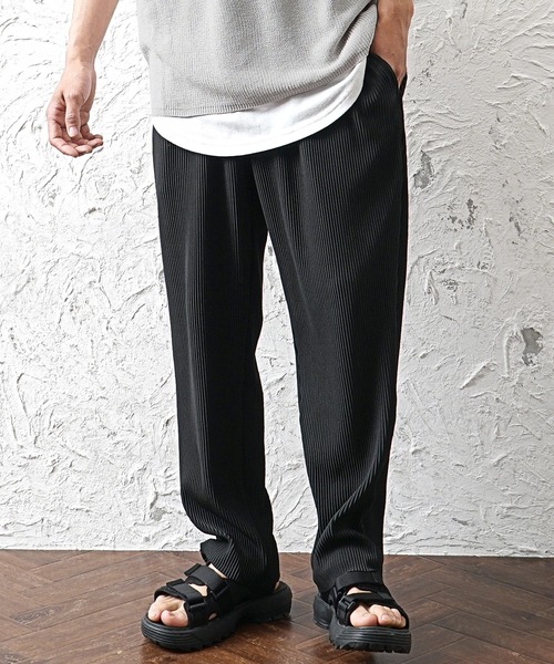 MinoriTY(マイノリティ)の「【MinoriTY】プリーツテーパードパンツ イージーパンツ テーパードパンツ メンズ 無地 秋服 夏服 スラックス ワイドパンツ チノパン(チノパンツ・メンズ・ブラック/アイボリー/ベージュ/ブルー/グレイッシュベージュ/グレー/ブラック系その他/ブルーグリーン・L/M/S)」の9枚目の写真