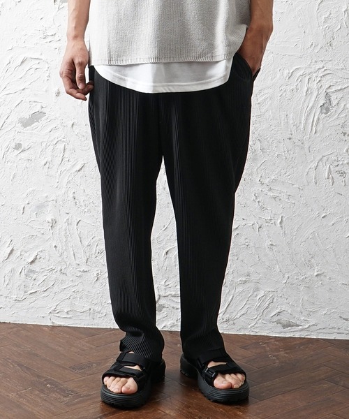 MinoriTY(マイノリティ)の「【MinoriTY】プリーツテーパードパンツ イージーパンツ テーパードパンツ メンズ 無地 秋服 夏服 スラックス ワイドパンツ チノパン(チノパンツ・メンズ・ブラック/アイボリー/ベージュ/ブルー/グレイッシュベージュ/グレー/ブラック系その他/ブルーグリーン・L/M/S)」の10枚目の写真