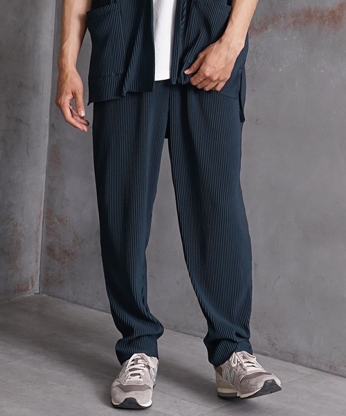 MinoriTY(マイノリティ)の「【MinoriTY】プリーツテーパードパンツ イージーパンツ テーパードパンツ メンズ 無地 秋服 夏服 スラックス ワイドパンツ チノパン(チノパンツ・メンズ・ブラック/アイボリー/ベージュ/ブルー/グレイッシュベージュ/グレー/ブラック系その他/ブルーグリーン・L/M/S)」の20枚目の写真