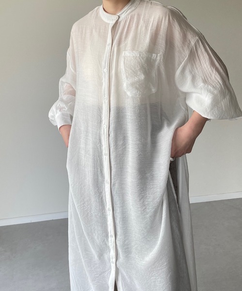 y/m by misato(イムバイミサト)の「シアーバンドカラーパイピングシャツワンピース(ワンピース・レディース・ベージュ/アイボリー・FREE)」の4枚目の写真