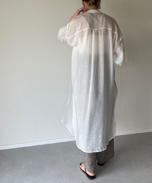 y/m by misato(イムバイミサト)の「シアーバンドカラーパイピングシャツワンピース(ワンピース・レディース・ベージュ/アイボリー・FREE)」の17枚目の写真