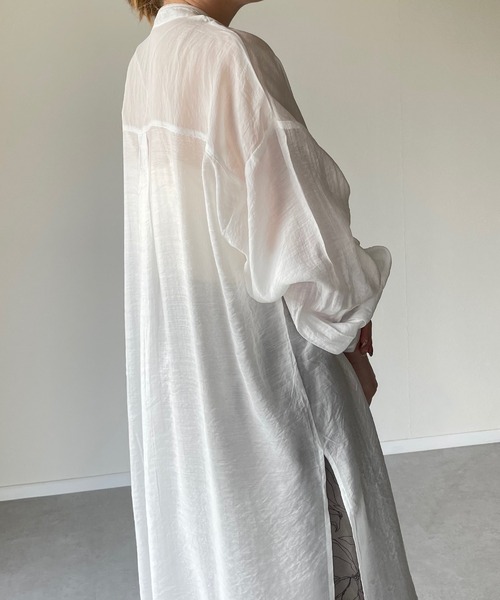 y/m by misato(イムバイミサト)の「シアーバンドカラーパイピングシャツワンピース(ワンピース・レディース・ベージュ/アイボリー・FREE)」の6枚目の写真