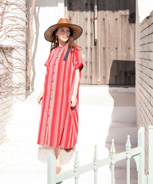 チャイハネ（チャイハネ）の「【チャイハネ】南インドの織り布 マルチストライプバンドカラーシャツワンピース（シャツワンピース・レディース・ベージュ/レッド/ターコイズブルー・FREE）」の8枚目の写真