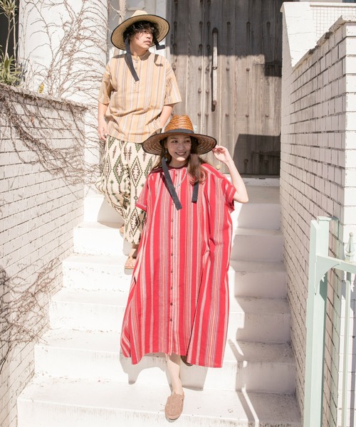 チャイハネ（チャイハネ）の「【チャイハネ】南インドの織り布 マルチストライプバンドカラーシャツワンピース（シャツワンピース・レディース・ベージュ/レッド/ターコイズブルー・FREE）」の11枚目の写真