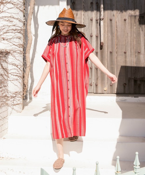 チャイハネ（チャイハネ）の「【チャイハネ】南インドの織り布 マルチストライプバンドカラーシャツワンピース（シャツワンピース・レディース・ベージュ/レッド/ターコイズブルー・FREE）」の10枚目の写真