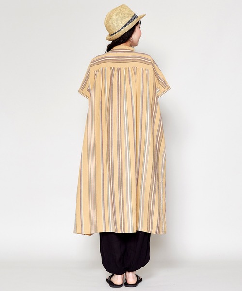 チャイハネ（チャイハネ）の「【チャイハネ】南インドの織り布 マルチストライプバンドカラーシャツワンピース（シャツワンピース・レディース・ベージュ/レッド/ターコイズブルー・FREE）」の16枚目の写真