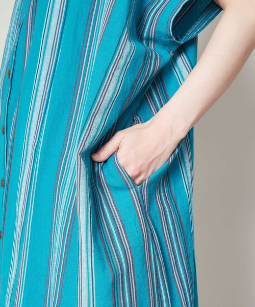 チャイハネ（チャイハネ）の「【チャイハネ】南インドの織り布 マルチストライプバンドカラーシャツワンピース（シャツワンピース・レディース・ベージュ/レッド/ターコイズブルー・FREE）」の21枚目の写真
