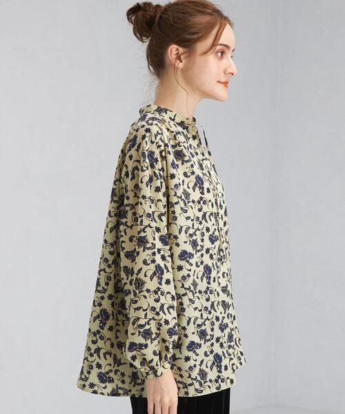 green label relaxing（グリーンレーベルリラクシング）の「ヴィンテージ フラワー プリント ブラウス（シャツ/ブラウス・レディース・ネイビー/オフホワイト・FREE）」の4枚目の写真