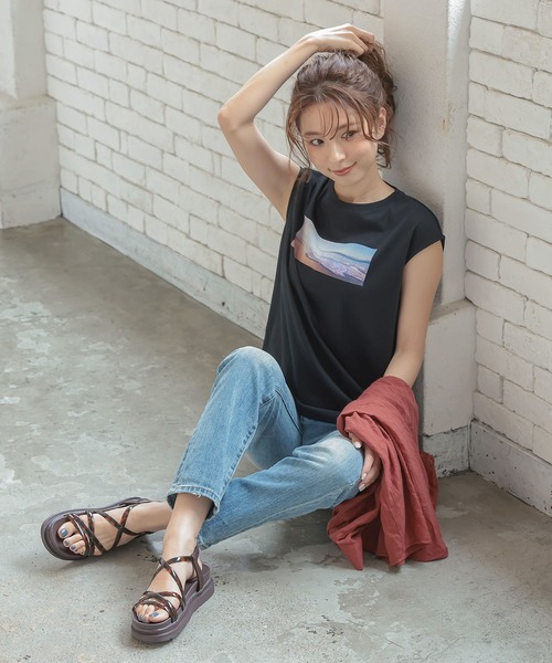 KOBE LETTUCE(コウベレタス)の「PVCチューブベルトサンダル(サンダル・レディース・ベージュ/ブラック/ブラウン・M/L/S/LL)」の6枚目の写真