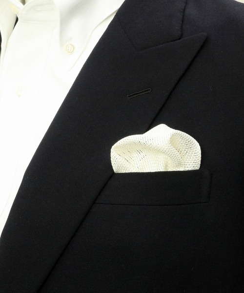 TOKYO SHIRTS(トウキョウシャツ)の「ベーシック ポケットチーフ(ポケットチーフ・メンズ・ネイビー/ダークブラウン/ワインレッド/ホワイト・FREE)」の2枚目の写真