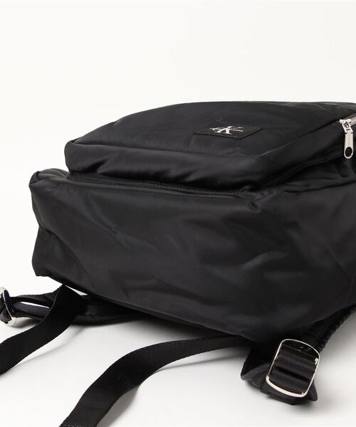 Calvin Klein Jeans(カルヴァンクラインジーンズ)の「CK トップハンドル バックパック(バックパック/リュック・メンズ・ブラック・F)」の3枚目の写真