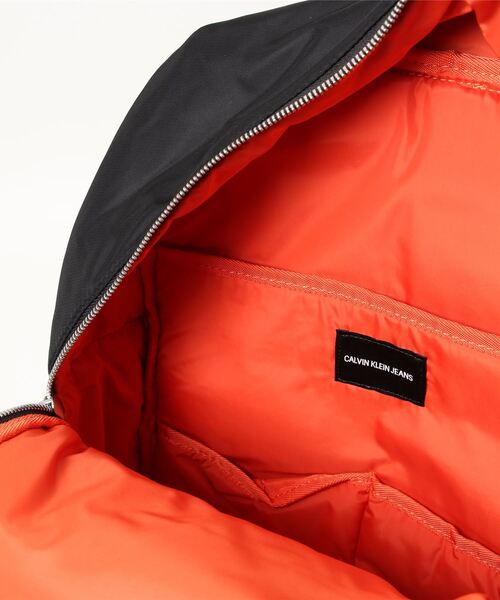 Calvin Klein Jeans(カルヴァンクラインジーンズ)の「CK トップハンドル バックパック(バックパック/リュック・メンズ・ブラック・F)」の4枚目の写真