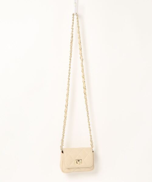 Liesse（リエス）の「【AULENTTI/オウレンティ】ミニチェーンバッグ（ショルダーバッグ・レディース・レッド/ブラック/ベージュ/グリーン・FREE）」の2枚目の写真