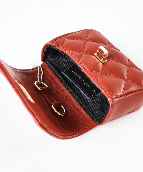 Liesse（リエス）の「【AULENTTI/オウレンティ】ミニチェーンバッグ（ショルダーバッグ・レディース・レッド/ブラック/ベージュ/グリーン・FREE）」の10枚目の写真