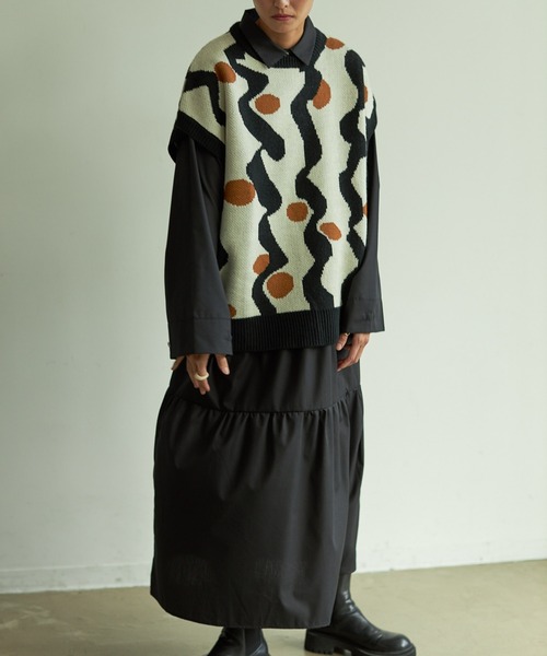 VACANCY（ヴァカンシー）の「ティアードシャツワンピース（ワンピース・レディース・ブラック/オレンジ・FREE）」の5枚目の写真