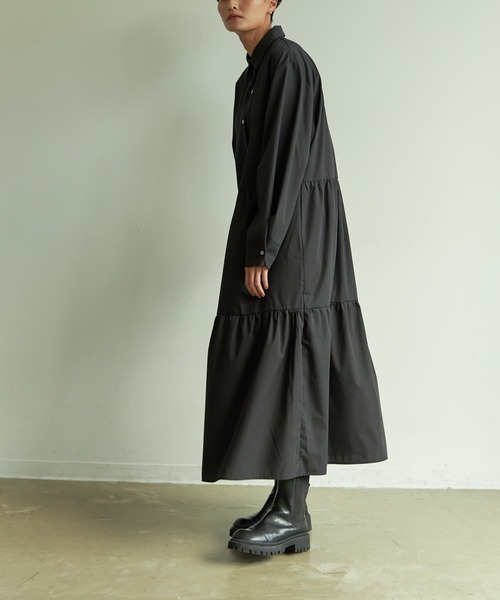 VACANCY（ヴァカンシー）の「ティアードシャツワンピース（ワンピース・レディース・ブラック/オレンジ・FREE）」の21枚目の写真